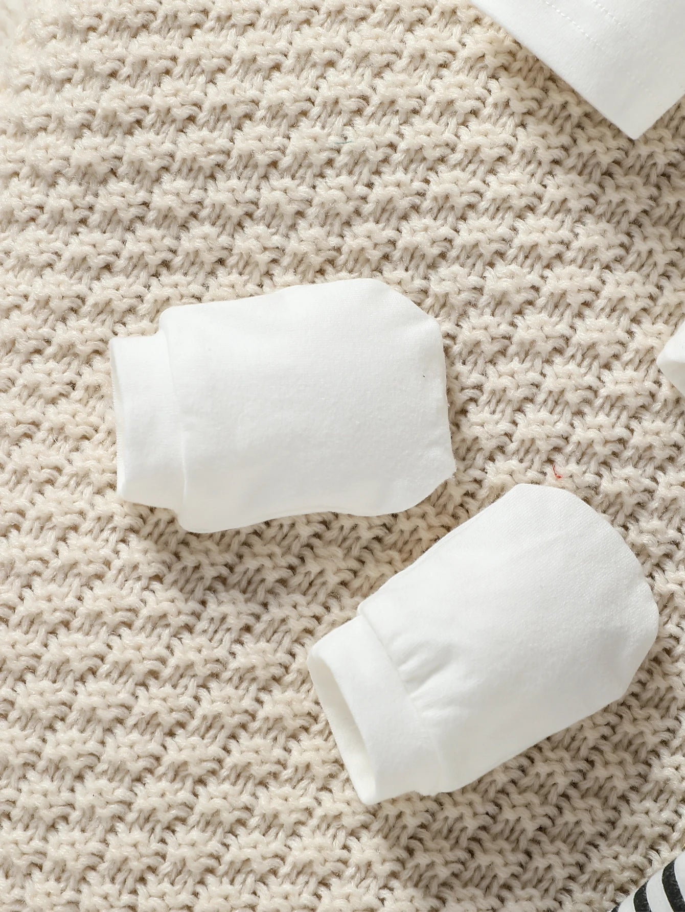 🍼 Conjunto de Bebé a Rayas de Algodón – Comodidad y Dulzura para Cada Día 🍂