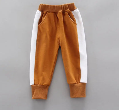 Conjunto Deportivo "Rainbow Adventure" – Estilo y Comodidad para Niños