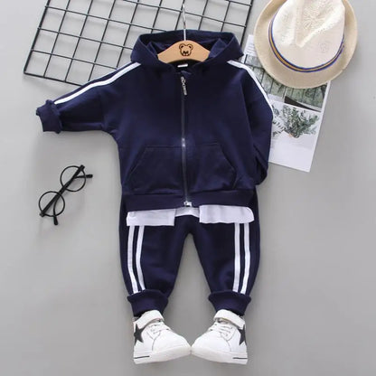 Conjunto Deportivo "Rainbow Adventure" – Estilo y Comodidad para Niños