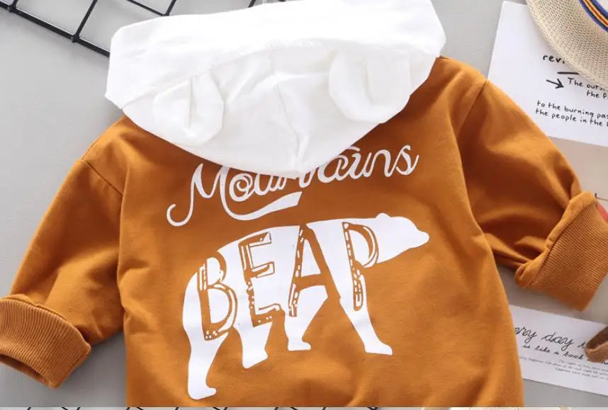 Conjunto Deportivo "Rainbow Adventure" – Estilo y Comodidad para Niños