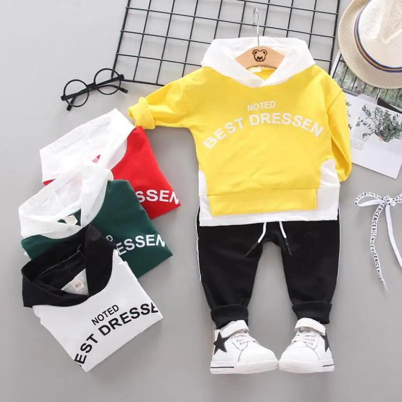 Conjunto Deportivo "Rainbow Adventure" – Estilo y Comodidad para Niños