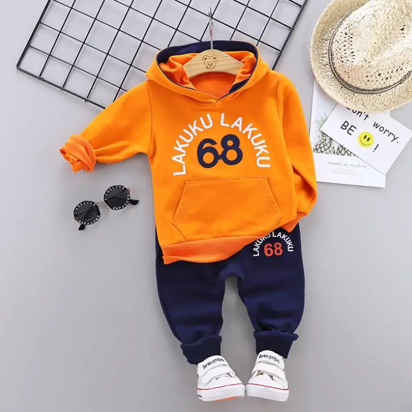 Conjunto Deportivo "Rainbow Adventure" – Estilo y Comodidad para Niños