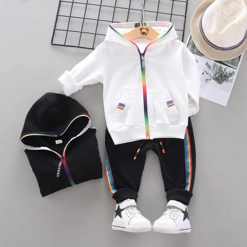Conjunto Deportivo "Rainbow Adventure" – Estilo y Comodidad para Niños