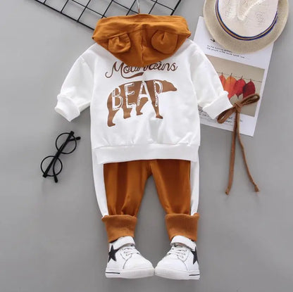 Conjunto Deportivo "Rainbow Adventure" – Estilo y Comodidad para Niños