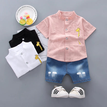 ⭐Conjunto de Verano para Bebé y Niño – Camisa con Dibujos Animados + Shorts de Denim