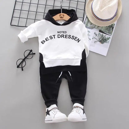 Conjunto Deportivo "Rainbow Adventure" – Estilo y Comodidad para Niños