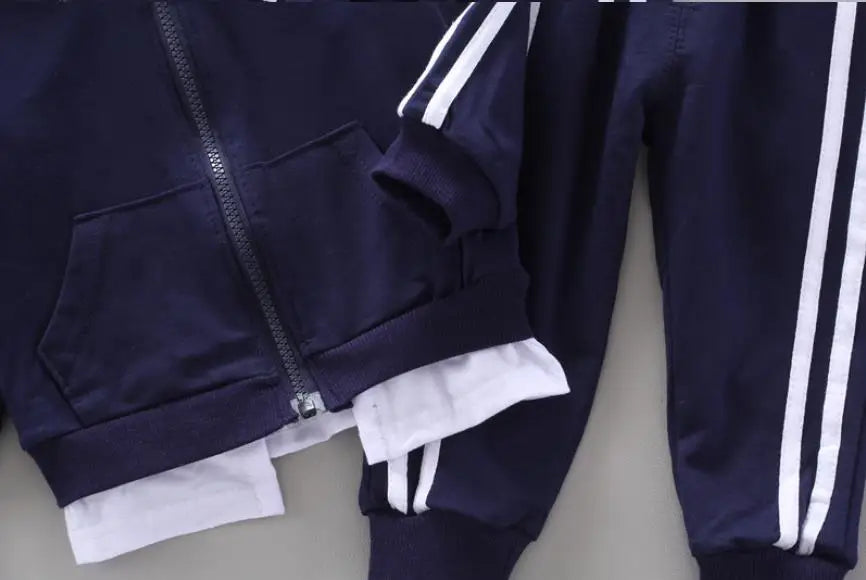 Conjunto Deportivo "Rainbow Adventure" – Estilo y Comodidad para Niños