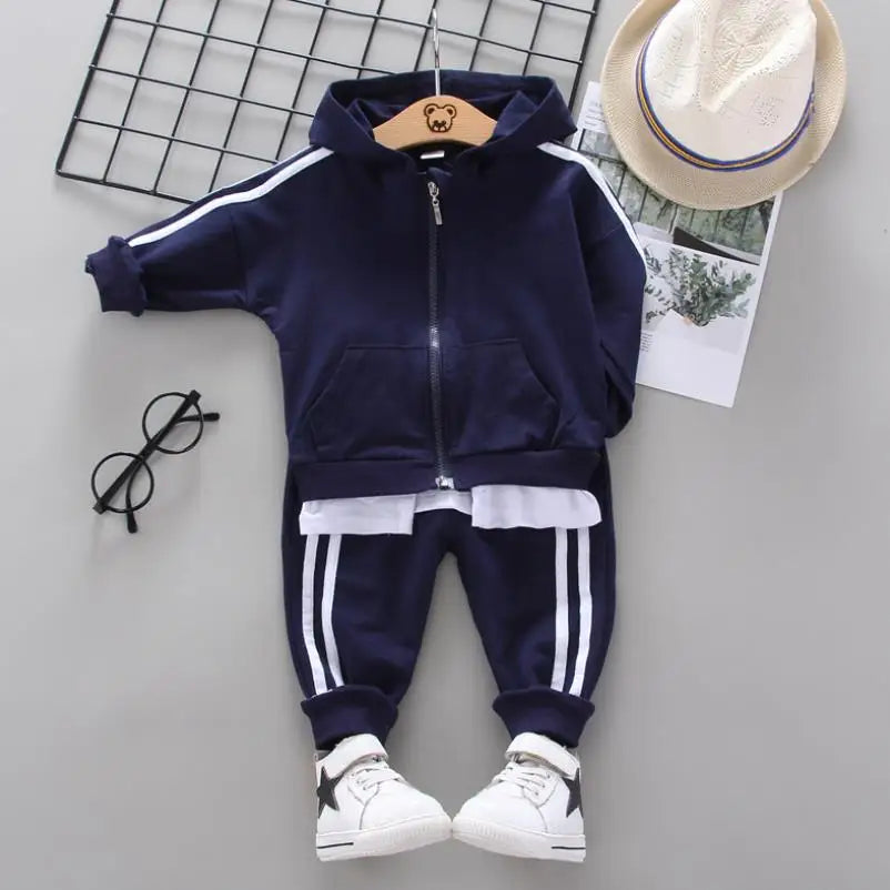 Conjunto Deportivo "Rainbow Adventure" – Estilo y Comodidad para Niños