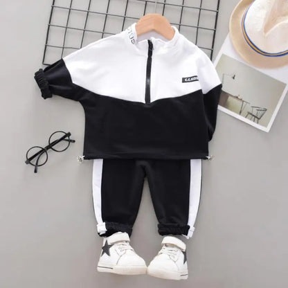 Conjunto Deportivo "Rainbow Adventure" – Estilo y Comodidad para Niños