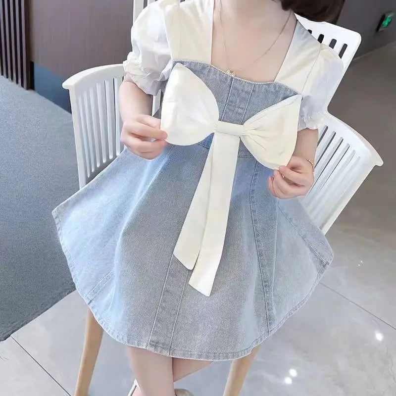Vestido Infantil de Mezclilla para Niña – Estilo Princesa con Bordado y Lazo