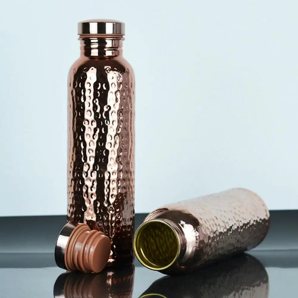 Botella Deportiva de Cobre 800 ml con Diseño Martillado – Antifugas y Reutilizable