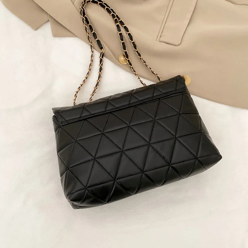 Bolso de Hombro con Solapa Bordada y Cadena – Estilo Casual a Cuadros para Uso Diario
