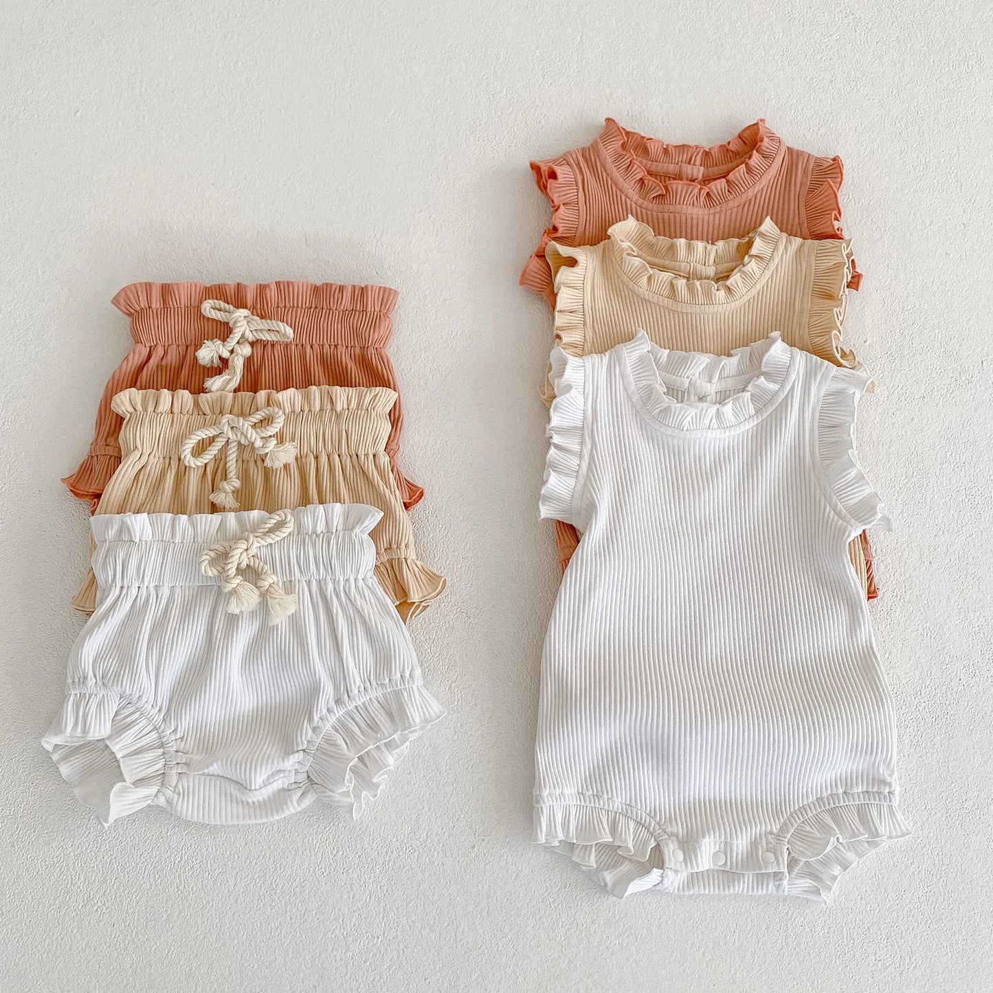🌸 Conjunto de Verano para Bebé Niña con Body de Volantes y Short Bombacho – 2 Piezas 🌸
