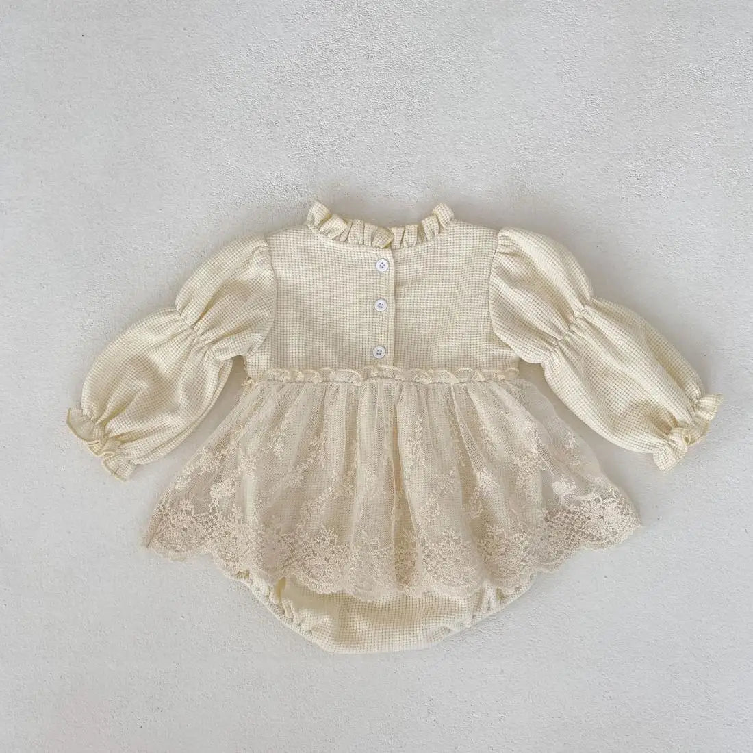 👑 Enterito Princesa para Bebé Niña con Encaje – Dulzura y Elegancia Todo el Año 👑