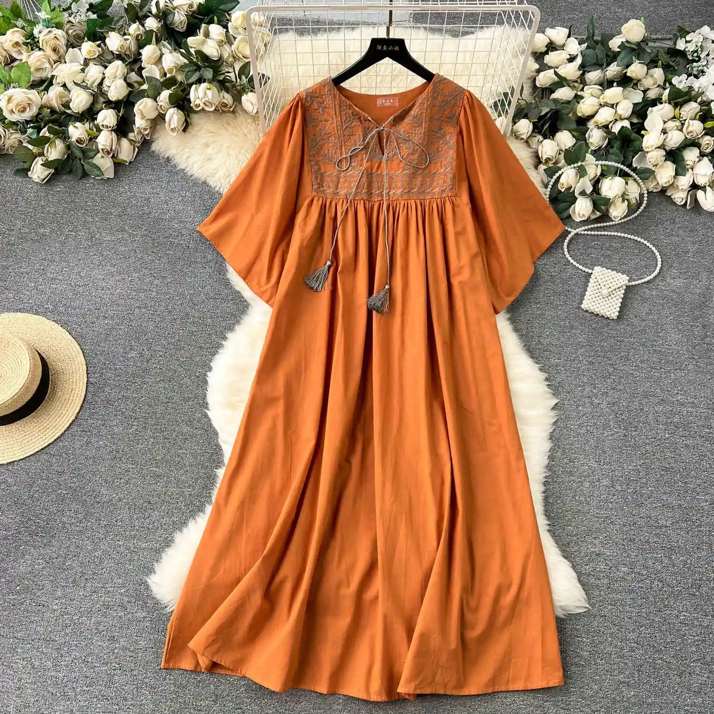 Vestido Bohemio Bordado para Mujer – Vestido Midi de Verano con Corte A y Cintura Imperio