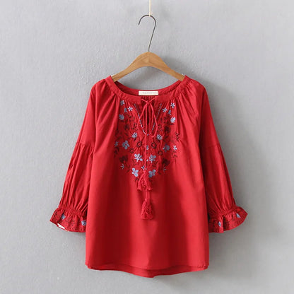 Blusa Casual para Mujer con Bordado Floral – Manga 3/4 y Corte Slim