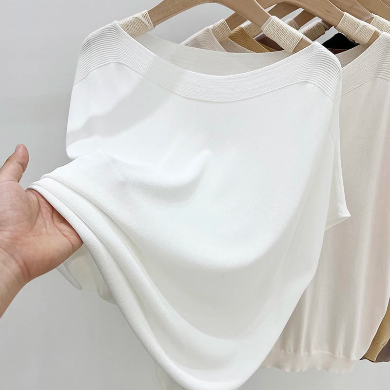Camiseta Mujer Talla Plus de Un Hombro en Punto Ice Silk – Estilo Fresco y Sofisticado