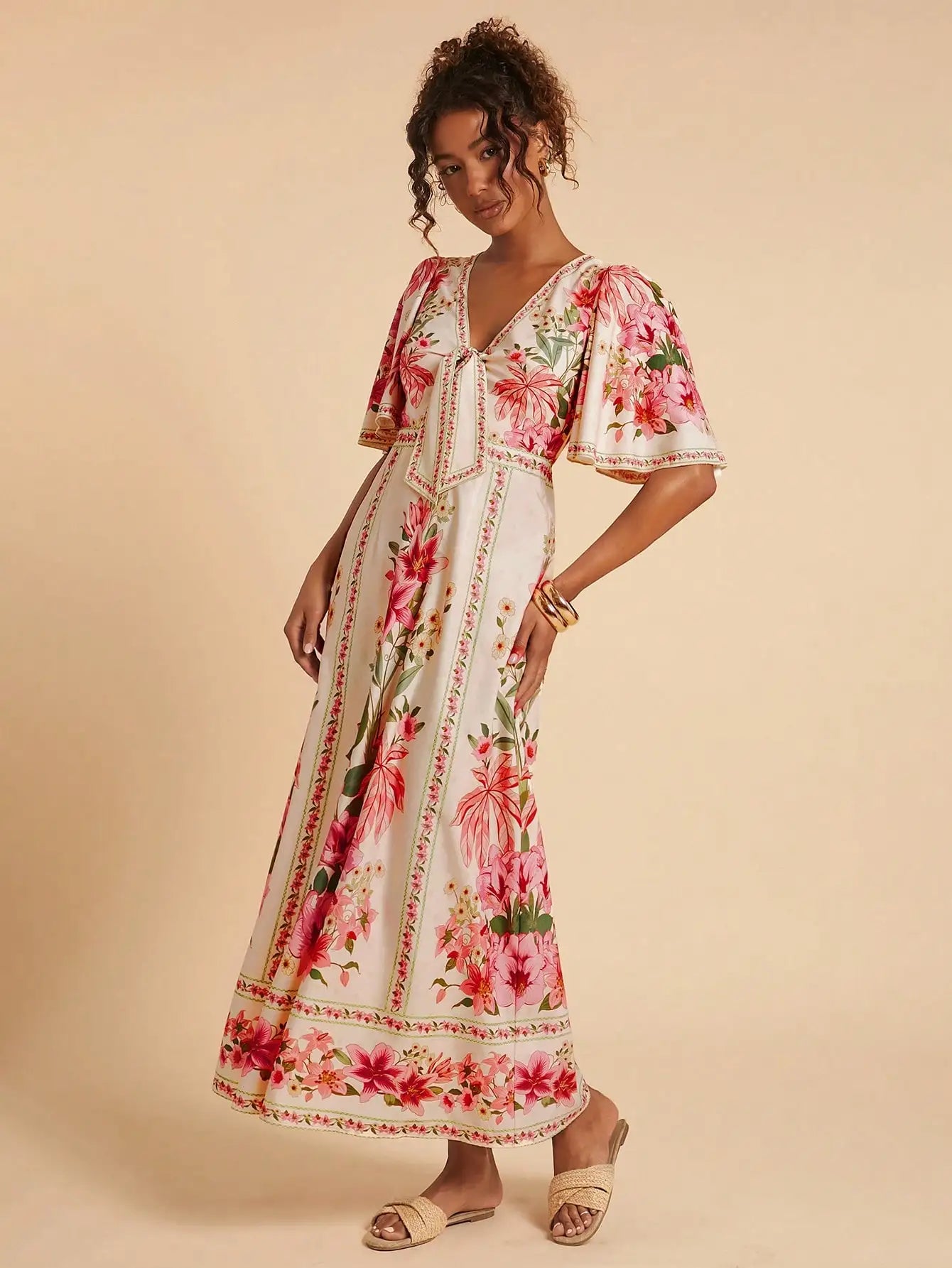 🌸 Vestido Maxi Floral con Mangas Volante y Escote en V con Lazo – Elegancia Atemporal