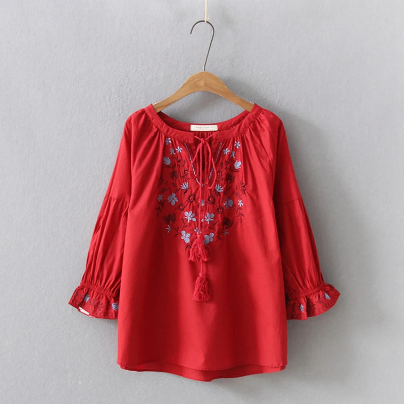 Blusa Casual para Mujer con Bordado Floral – Manga 3/4 y Corte Slim