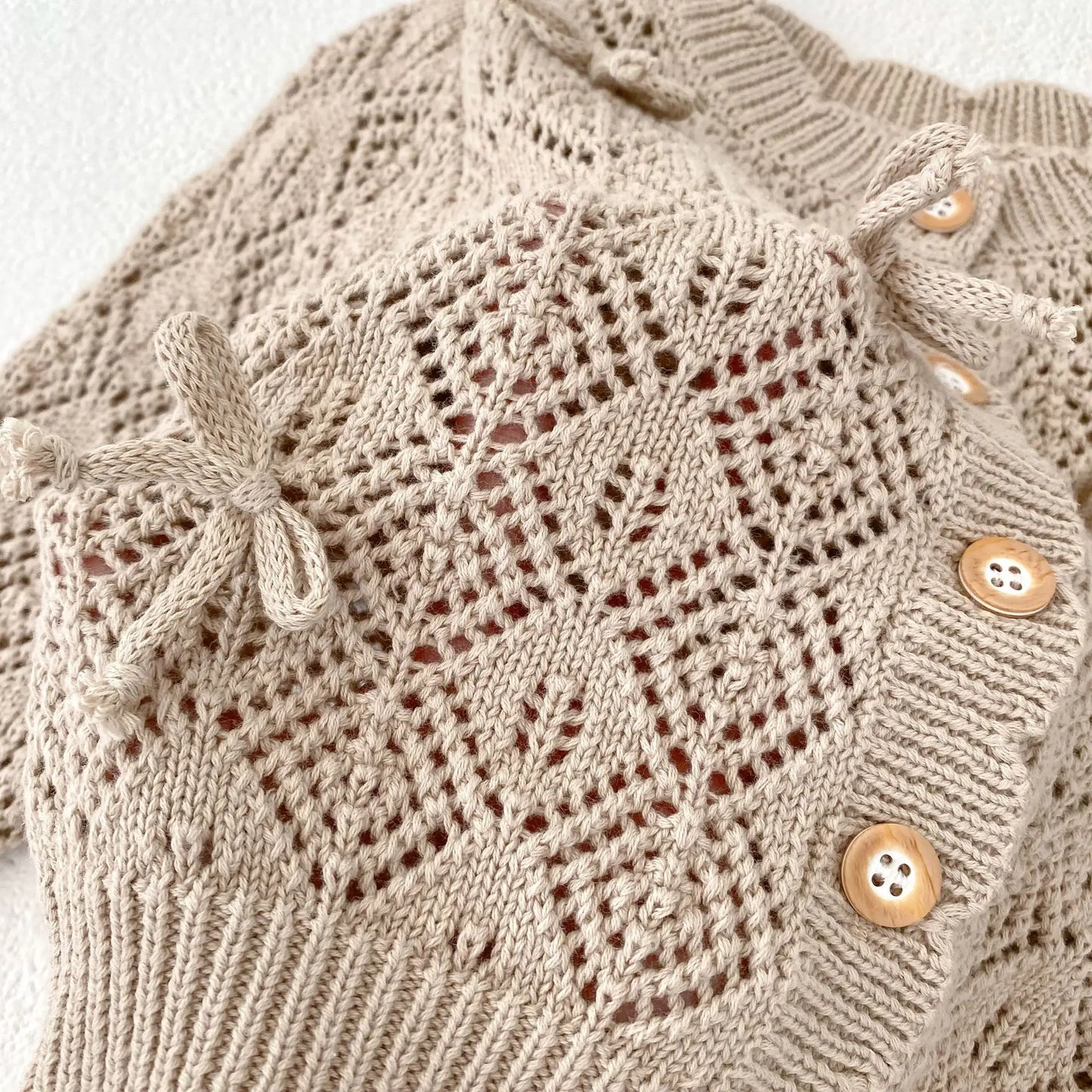 Cárdigan Tejido Infantil para Bebé – Chaqueta Calada con Lazo para Primavera y Otoño