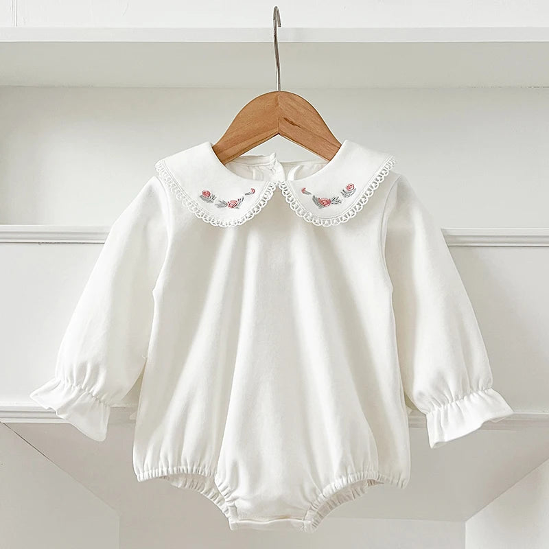 🌸 Enterito de Bebé Niña con Cuello Bordado – Algodón Suave para Todo el Año 🌸