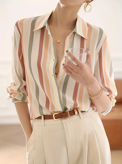 ✨ Camisa Satinada a Rayas Vintage – Elegancia y Estilo para la Mujer Contemporánea ✨