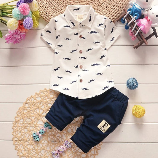 🌟 "Rayitos de Sol": Conjunto de Camisa Estampada y Shorts para Pequeños Aventureros