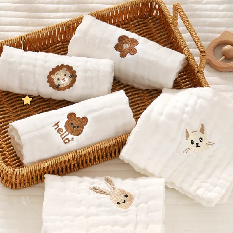 ☁️ Toallas de Gasa Bordadas de 6 Capas para Bebé