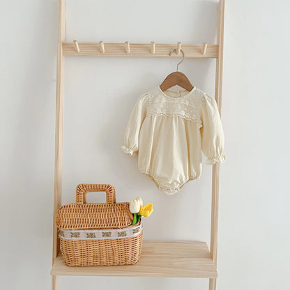 Enterizo para Bebé Niña con Cuello de Encaje – Mono de Algodón de Manga Larga para Primavera y Otoño